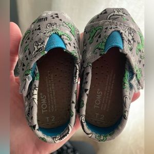 Baby TOMS shoes